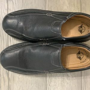 Men’s leather Dockers. Worn one time.